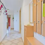 In With Two-bedrooms 1 *